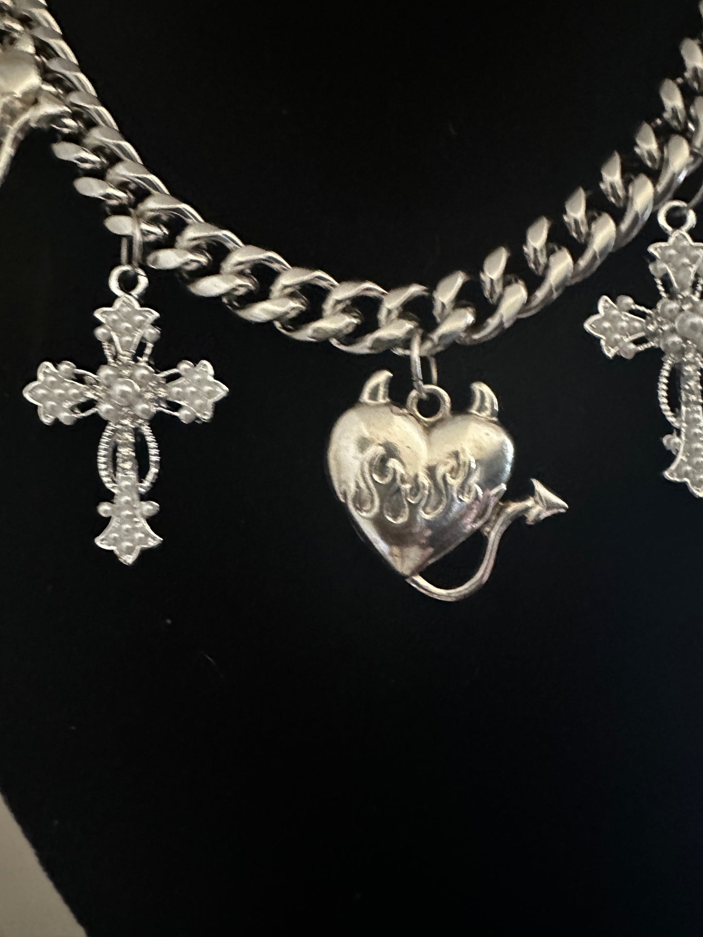 HEART BREAKER CHAIN